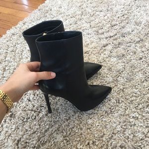 Beautiful Michael Kors booties